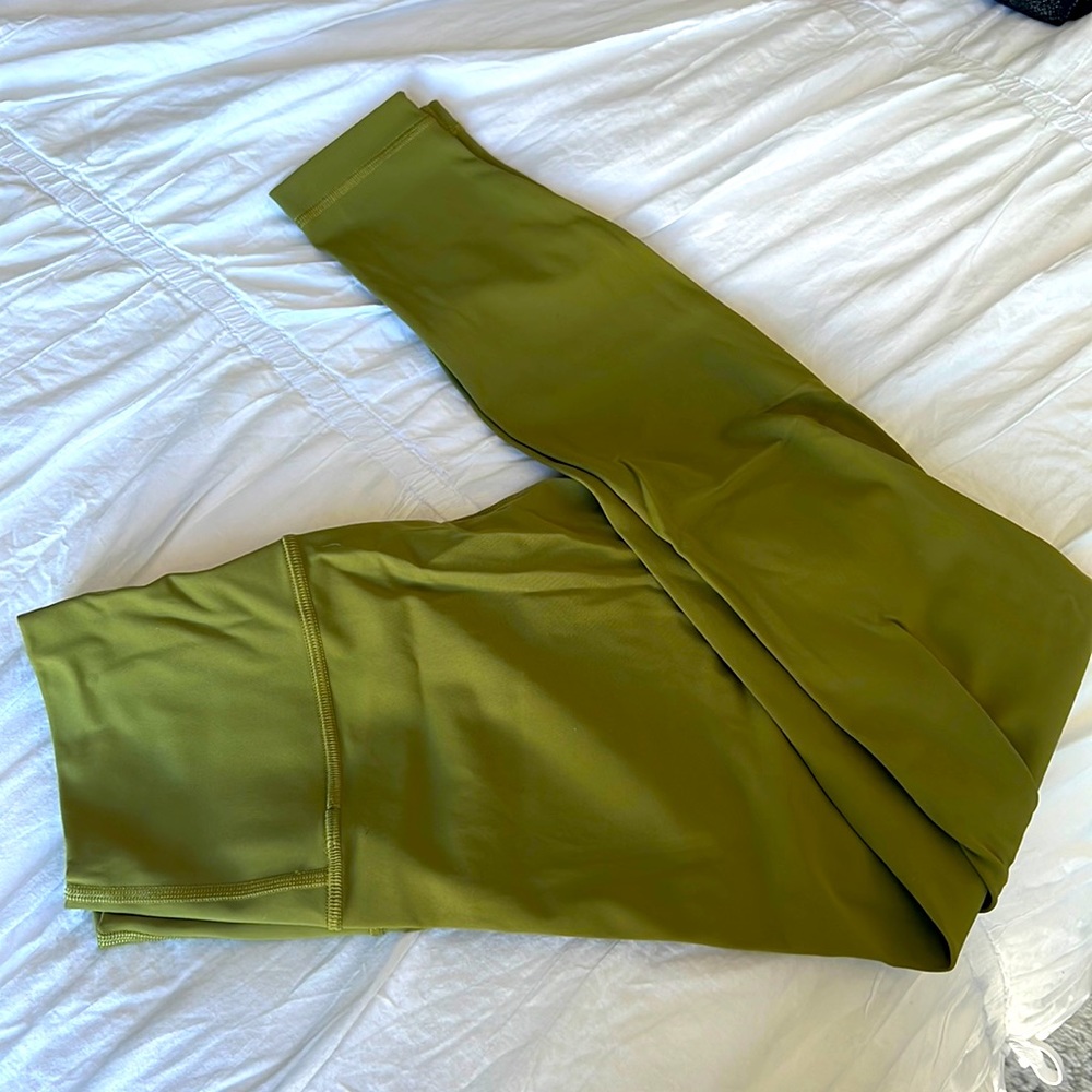 Lululemom Wunder Under leggings